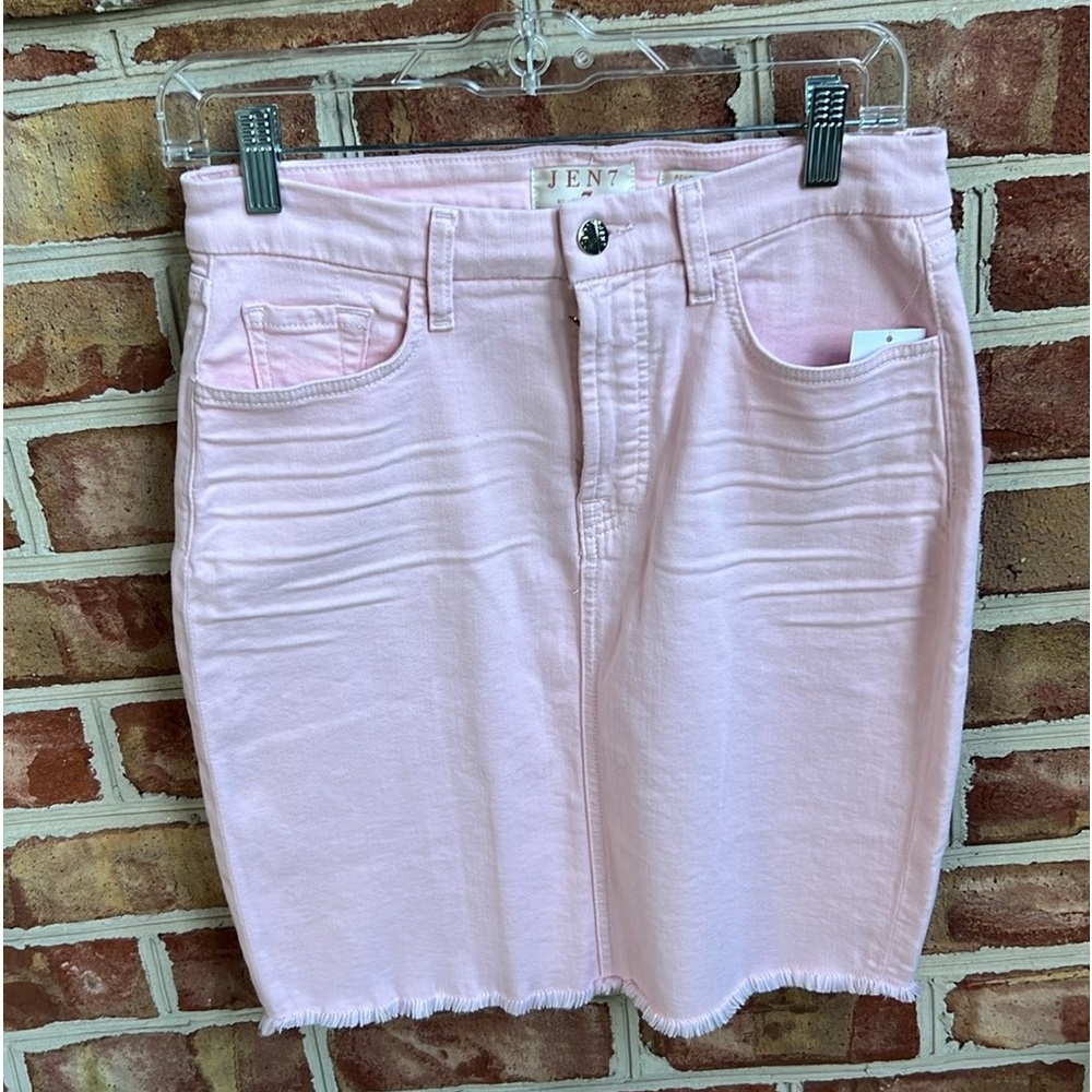 NWT JEN7 by 7 for all mankind pale pink denim pencil skirt. Size 6